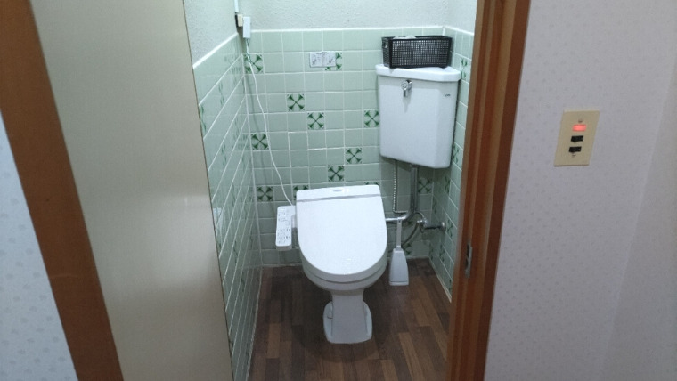 鳴子・久田旅館客室トイレ
