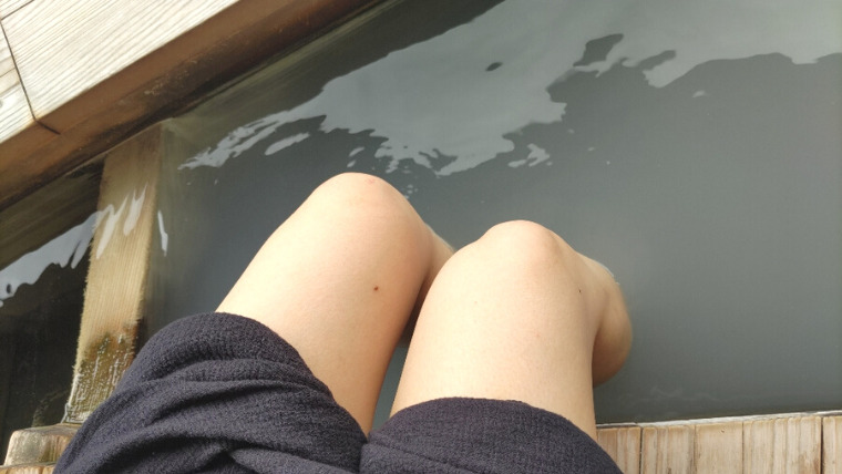 鳴子・ぽっぽの足湯足浴中