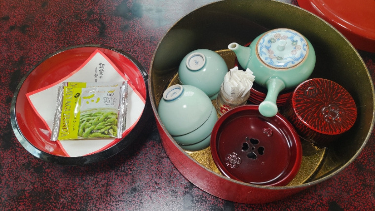 佐藤屋旅館客室茶菓子